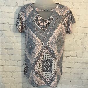 Sew in Love Women's Pink and Gray Patterned Top